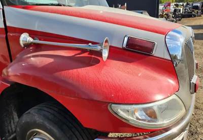 International 4400 LP Hood