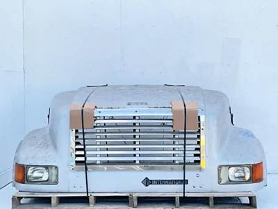 International 4700 LP Hood for a 1996 International 4700 LOW PROFILE