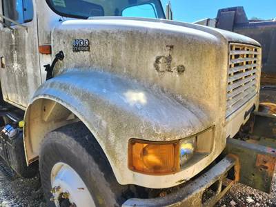 2001 International 4900 Hood Assembly, White Fiberglass, 44.5" Length, Part # 2023784C1