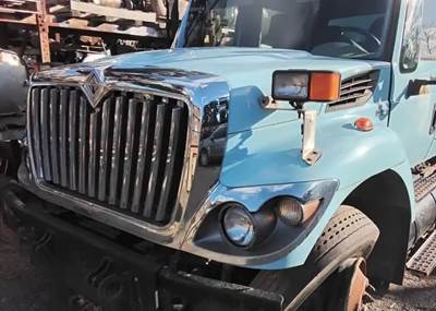 International 7400 Hood