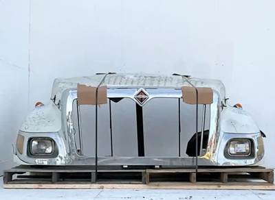 International 7500 Hood