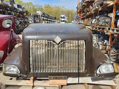 International 9200i Hood