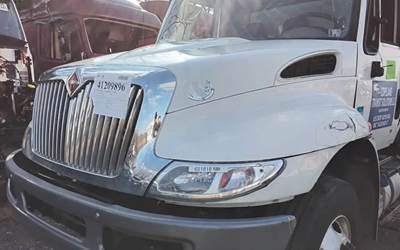 International DuraStar 4300 Hood