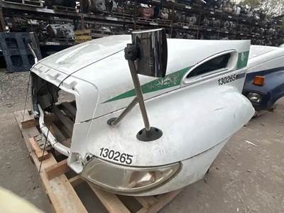 International DuraStar 4300 Hood