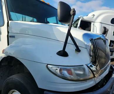 International DuraStar 4400 Hood