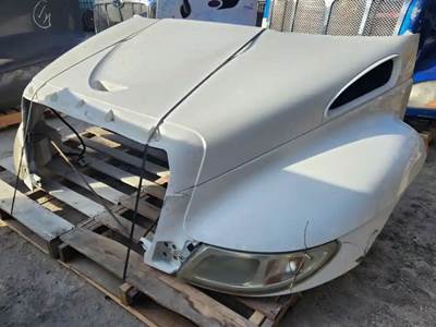 International DuraStar Hood