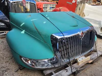 International DuraStar Hood