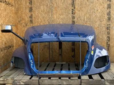 International LT Hood