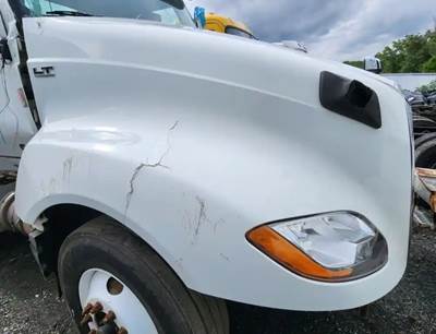 International LT625 Hood