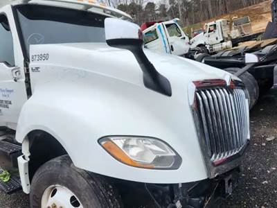 International LT625 Hood