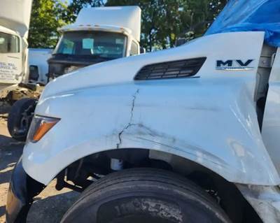 International MV607 Hood