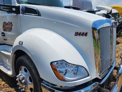 Kenworth T680 Hood