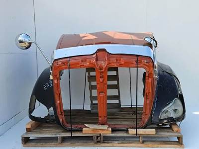 Kenworth T680 Hood