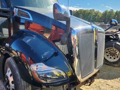 Kenworth T680 Hood