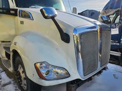Kenworth T680 Hood