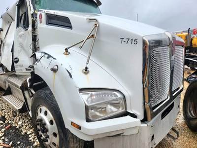 Used 2020 Kenworth T880 Hood Assembly 55" Fiberglass White, Part # L296208-1101000
