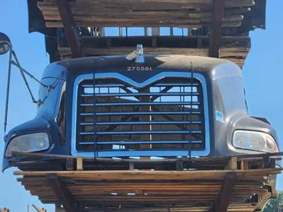 Mack CXU632 Hood