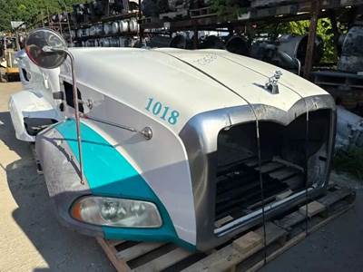 Mack Granite GU533 Hood for a 2018 Mack GU533