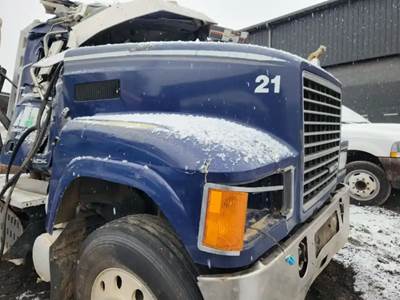 Mack Pinnacle CHU613 Hood for a 2016 Mack CHU613