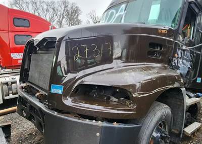 Mack Pinnacle CXU613 Hood for a 2013 Mack CXU613