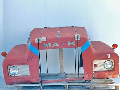 Mack RD686SX Hood