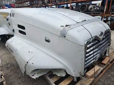 Mack Vision CXN613 Hood for a 2005 Mack CXN613
