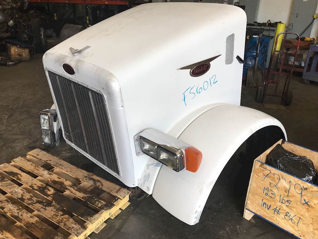 1999 Peterbilt 357 Hood For Sale Elkton, MD P7072