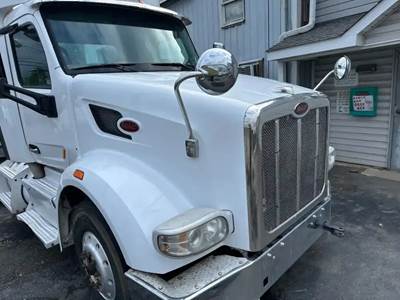 Peterbilt 567 Hood