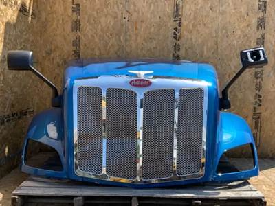 Peterbilt 579 Hood