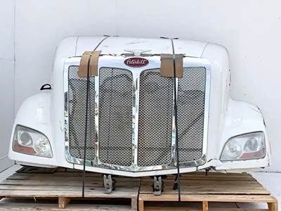 Peterbilt 579 Hood