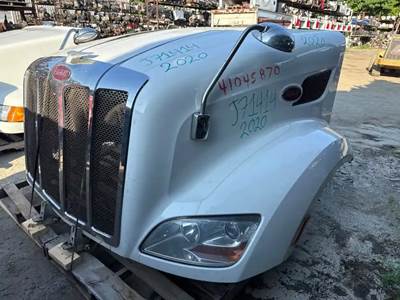 Peterbilt 579 Hood