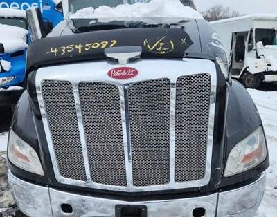 Peterbilt 579 Hood
