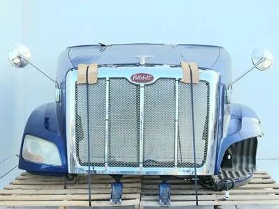 Peterbilt 587 Hood