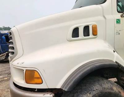 2005 Sterling L9500 Hood Assembly, White Fiberglass, 47 1/2" from Cowl to Grille