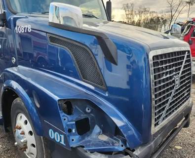 Volvo VNL Hood
