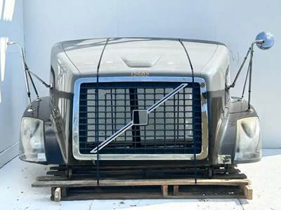 Volvo VNL Hood