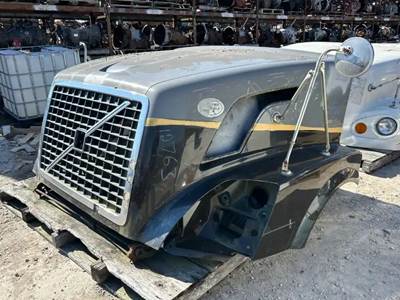 Volvo VNL Hood