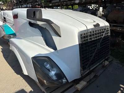 Volvo VNL Hood