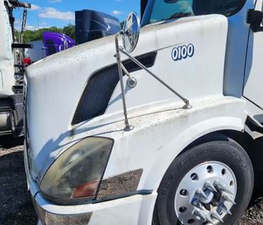 Used 2006 Volvo VNL Hood Assembly 55" White Fiberglass