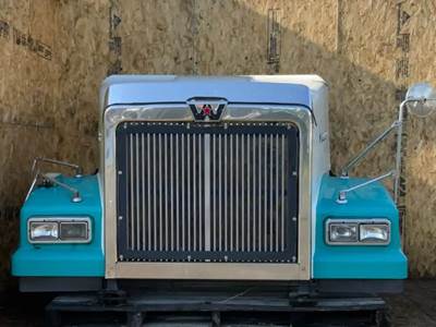 Western Star 4900FA Hood for a 2012 Western Star 4900 FA