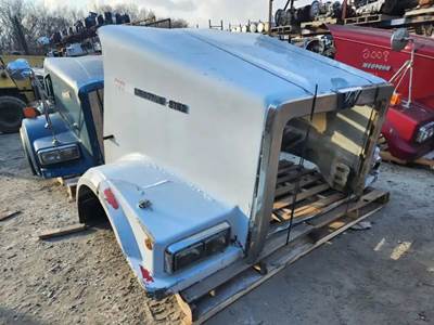 Western Star 4900FA Hood