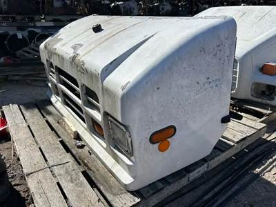 Workhorse P42 Hood for a 2005 Workhorse Custom Chassis P42