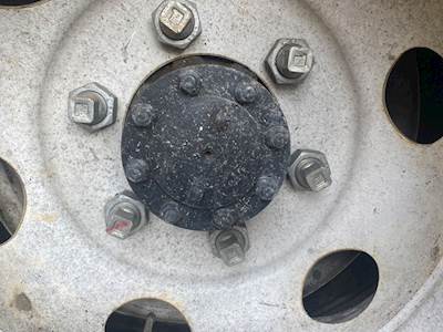 GM/Chev (HD) Hub for a 2016 Chevrolet 4500/4500HD