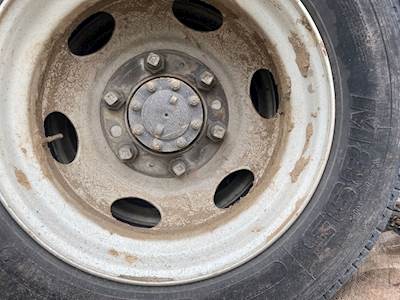 GM/Chev (HD) Hub for a 2018 Isuzu NRR