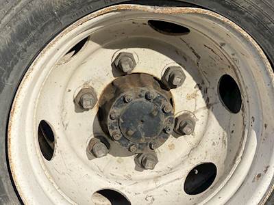 GM/Chev (HD) Hub for a 2016 Isuzu NPR-XD