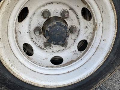 GM/Chev (HD) Hub for a 2016 Isuzu NPR-XD