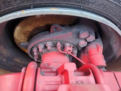 HUB PILOT 22.5 Hub for a 2024 Peterbilt 579