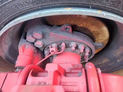 HUB PILOT 22.5 Hub for a 2024 Peterbilt 579