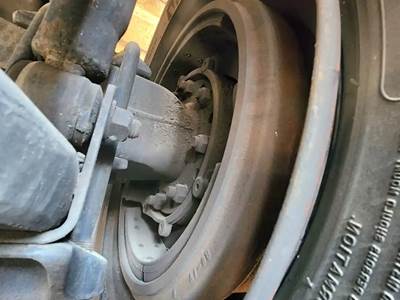 HUB PILOT 22.5 Hub for a 2018 Freightliner M2 106