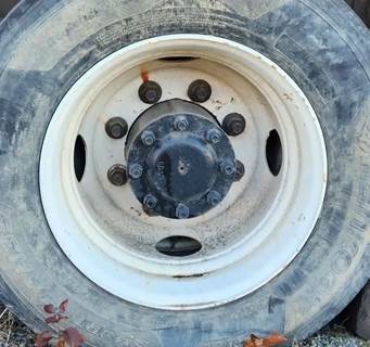 HUB PILOT K370 Hub for a 2013 Kenworth K370